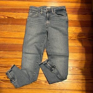 Levis High Rise Skinny Jeans